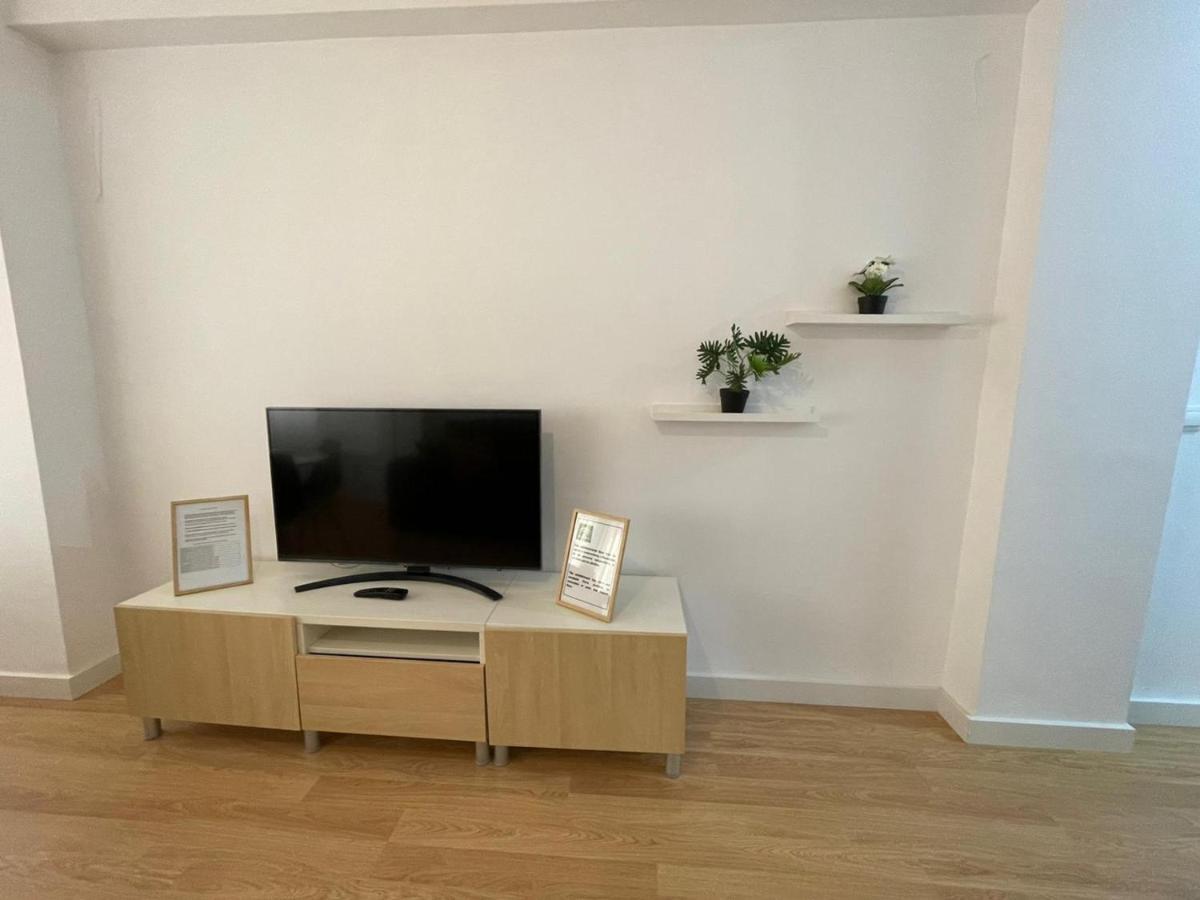 Holidays2Malaga 2 Bedroom Armengual De La Mota Close Shopping Center Ngoại thất bức ảnh