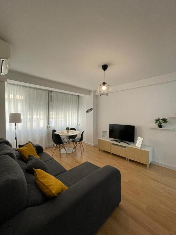 Holidays2Malaga 2 Bedroom Armengual De La Mota Close Shopping Center Ngoại thất bức ảnh